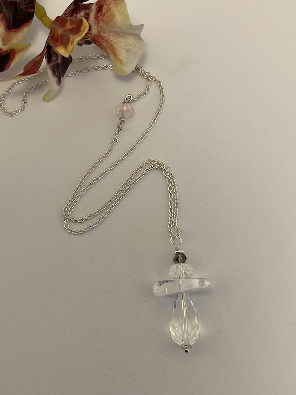 Angel skyddsängel halsband i sterling silver och kristall stenar 50 cm