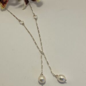 Linnea halskæde i sterling sølv og ferskvandsperler binder låsen 53 cm lang