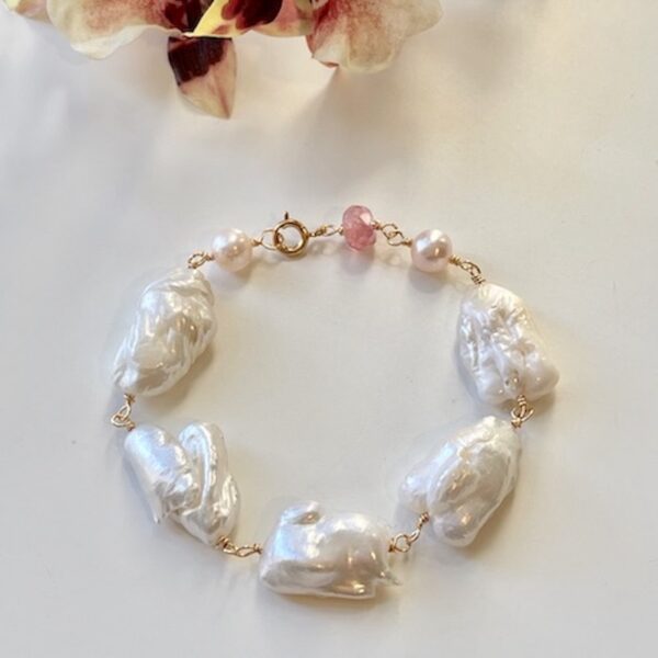 Susan armband med barocka sötvatten odlade pärlor rosakvarts sten ca 18-19 cm
